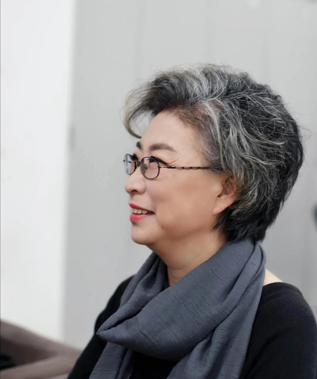 陈红2.jpg 陈红2.jpg